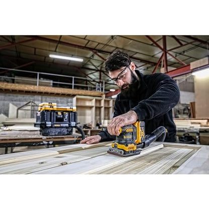 DEWALT DCW200N-XJ 18V XR Brushless 1/4 Sheet Palm Sander (Bare Unit)