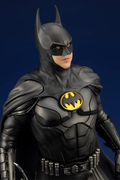 - Kotobukiya DC Comics ARTFX 1/6 | The Flash Movie Batman PVC Statue | 34cm -