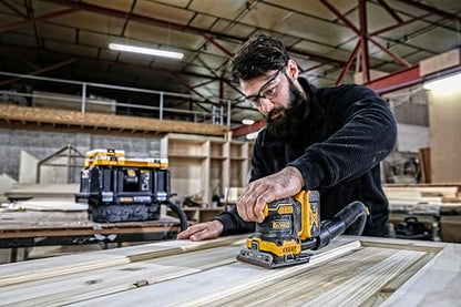 DEWALT DCW200N-XJ 18V XR Brushless 1/4 Sheet Palm Sander (Bare Unit)