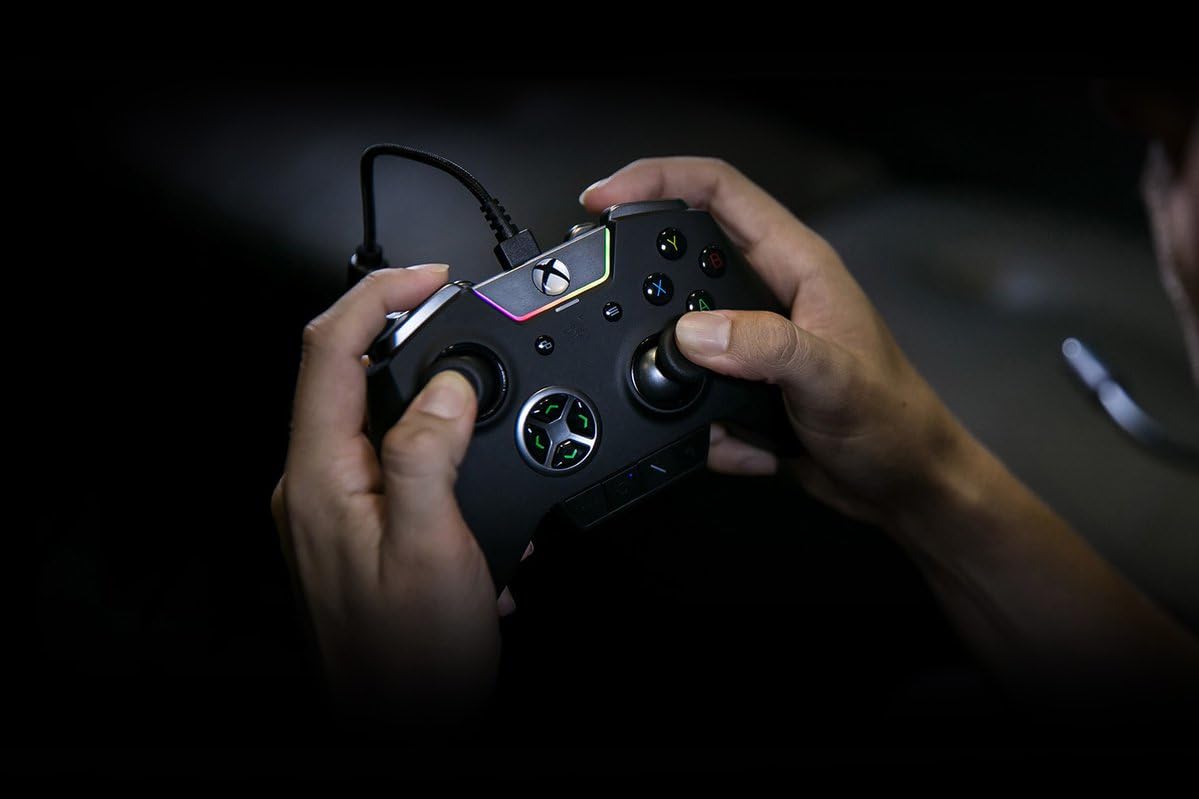 - Razer Wolverine Ultimate | Wired Gaming Controller for Xbox One | Xbox Series X / S + PC with Chroma RGB | Black -