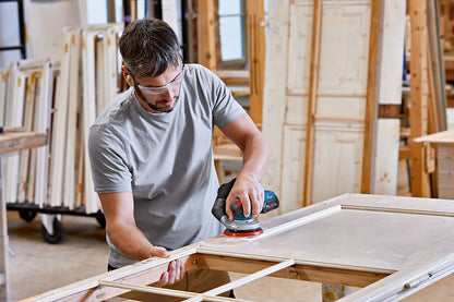 Bosch Professional 18V System GEX 18V-125 Cordless Random Orbit Sander (incl. Sanding disc (125 mm), 1x Sanding Paper, dust Bag, Without Rechargeable Batteries and Charger, in L-BOXX 136)