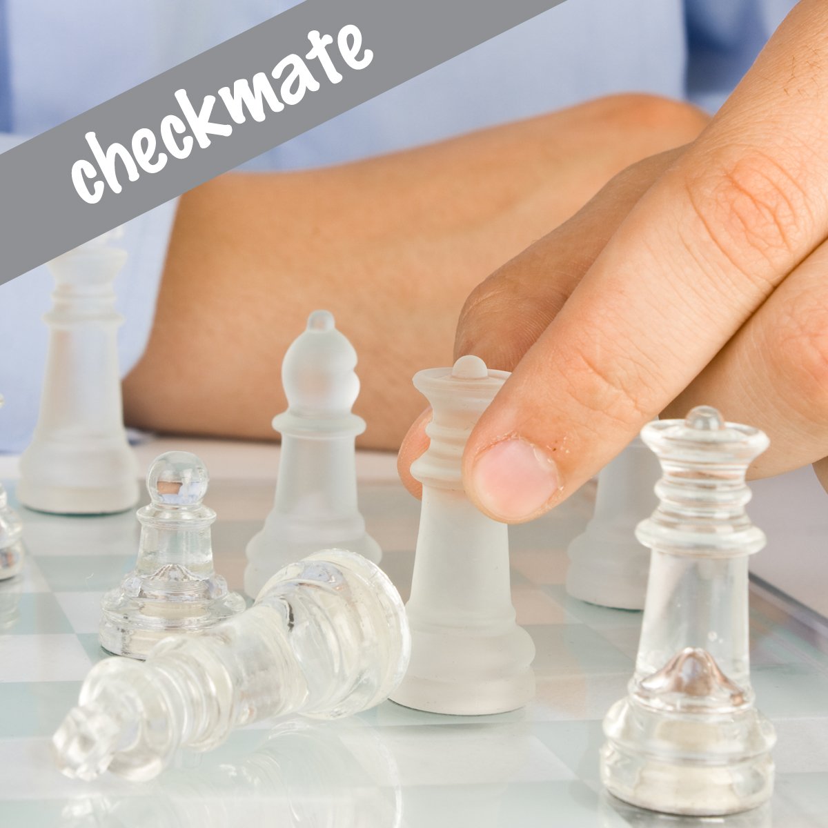 - Gamie Glass Chess Set | Elegant Design | Durable Build | Fully Functional | 32 Frosted and Clear Pieces -