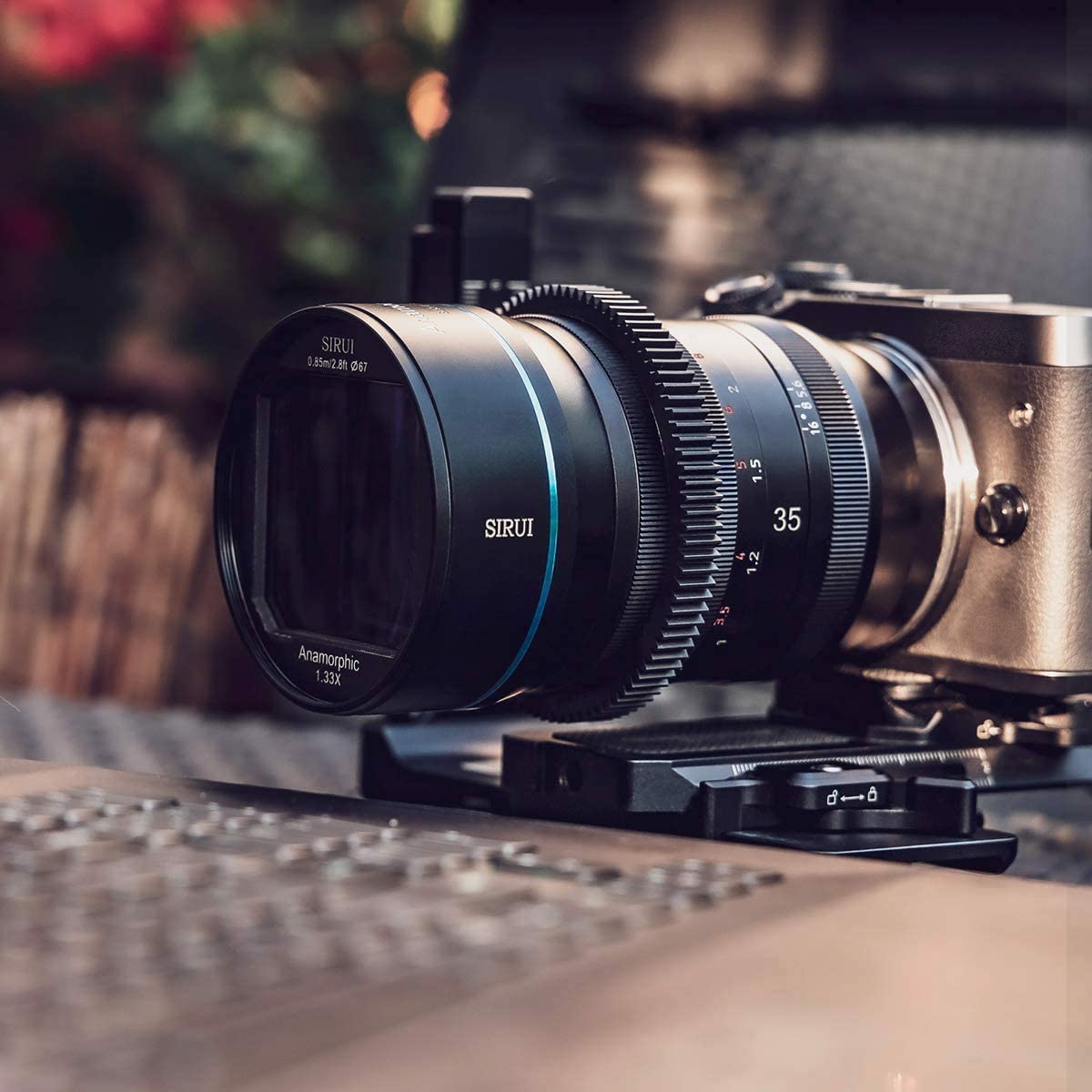 - SIRUI 35mm | F1.8 Anamorphic Cinema Lens | 1.33x APS-C | M4/3 Mount -