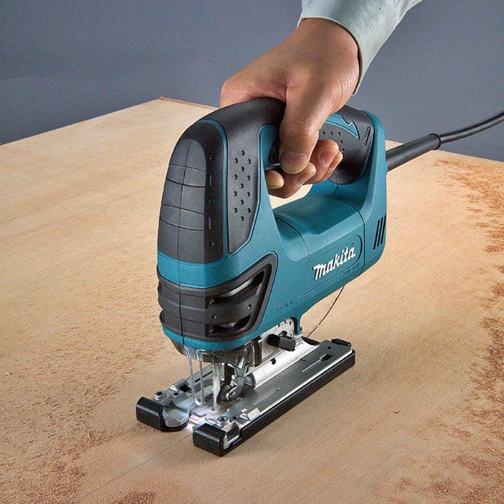 - Makita 4350FCT | 240V | 720W Orbital Action Jigsaw -