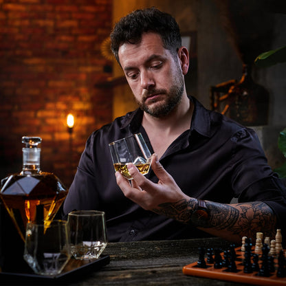- Whisiskey – Whiskey Decanter – Diamond - 1000 ml – Whiskey Carafe Set