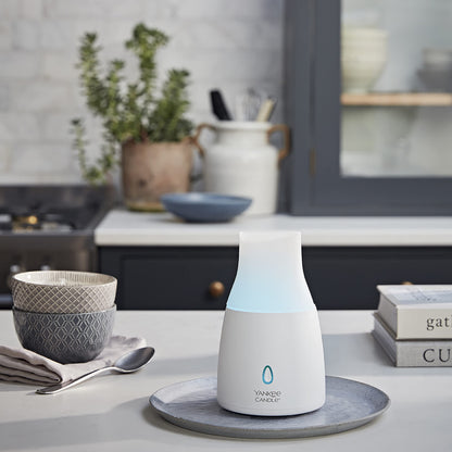 - Yankee Candle Ultrasonic Aroma Diffuser Kit | Black Cherry Aroma Diffuser Oil | LED Colour Changing | Auto Off Timer | Quiet Operation | UK Plug