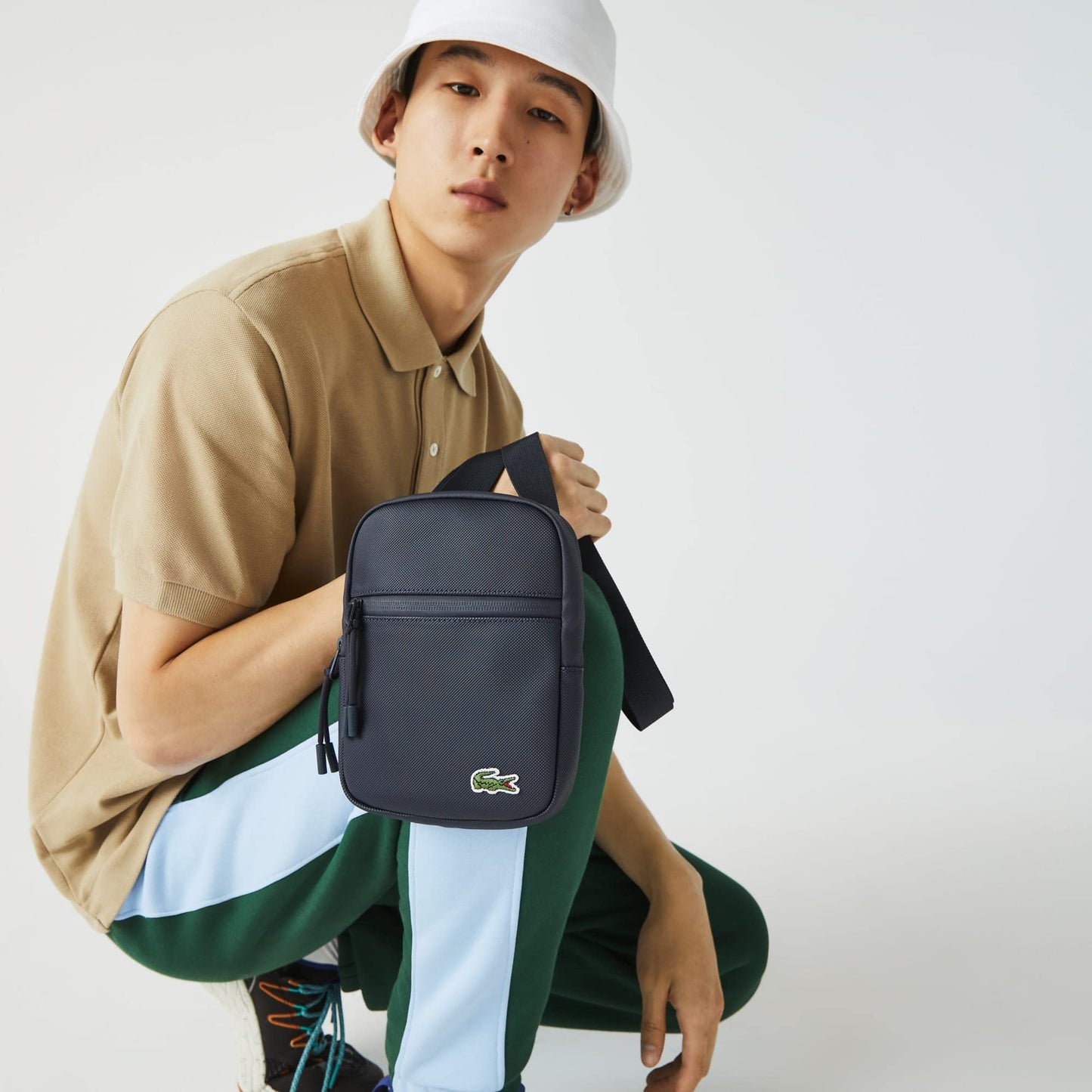 - Lacoste Men's Shoulder Bag Lcst Eclipse -