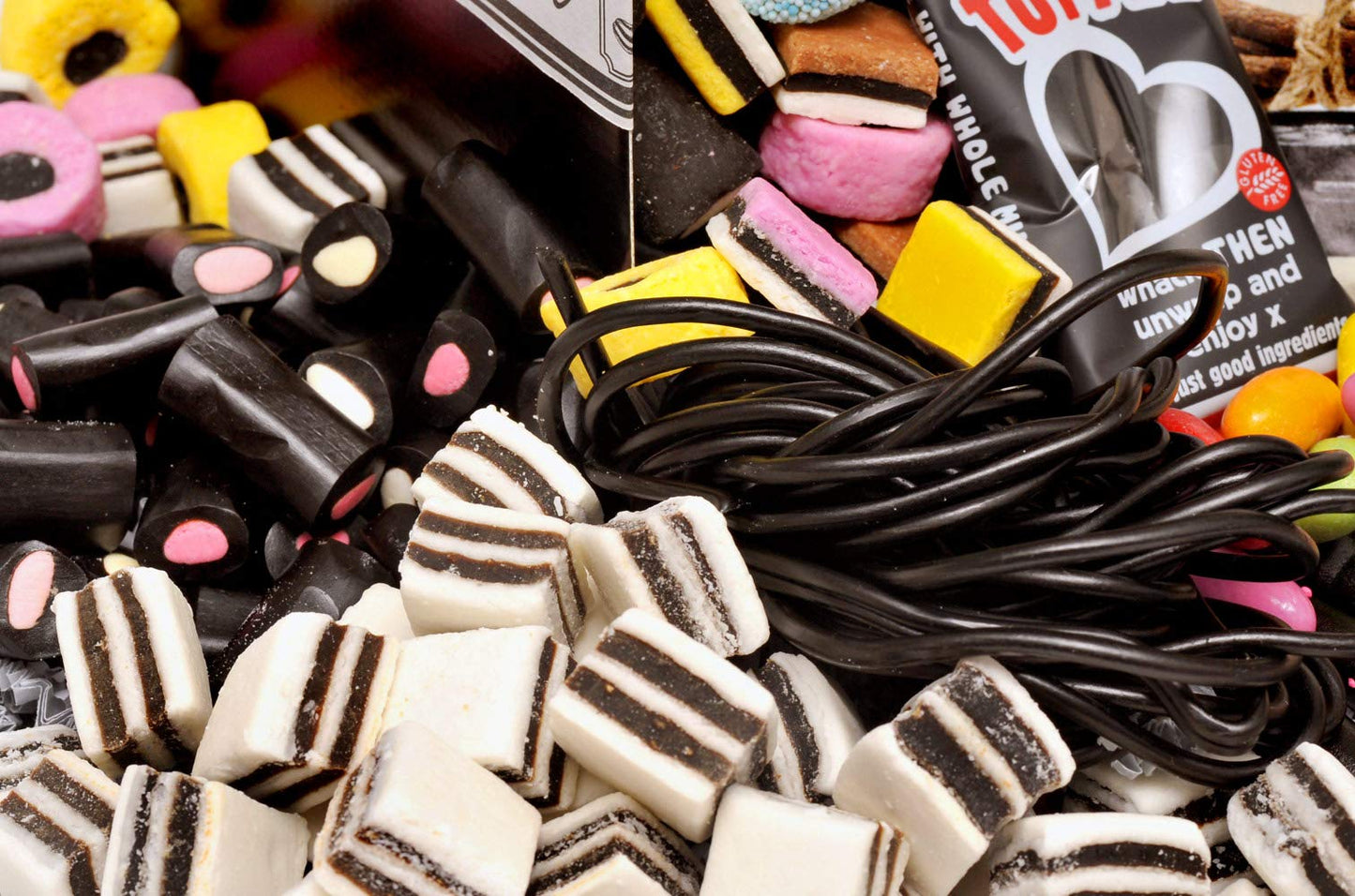 - Worlds Best Dad - Retro Liquorice Hamper