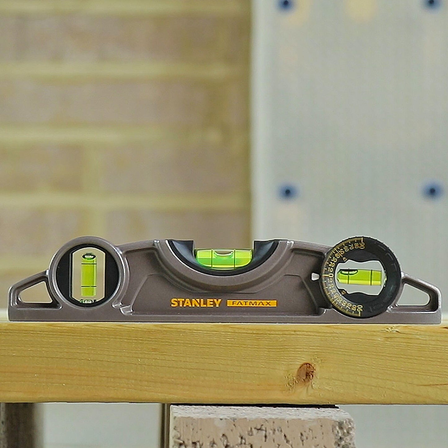- STANLEY FATMAX XTREME | Torpedo Level | Heavy Duty Aluminium Body -