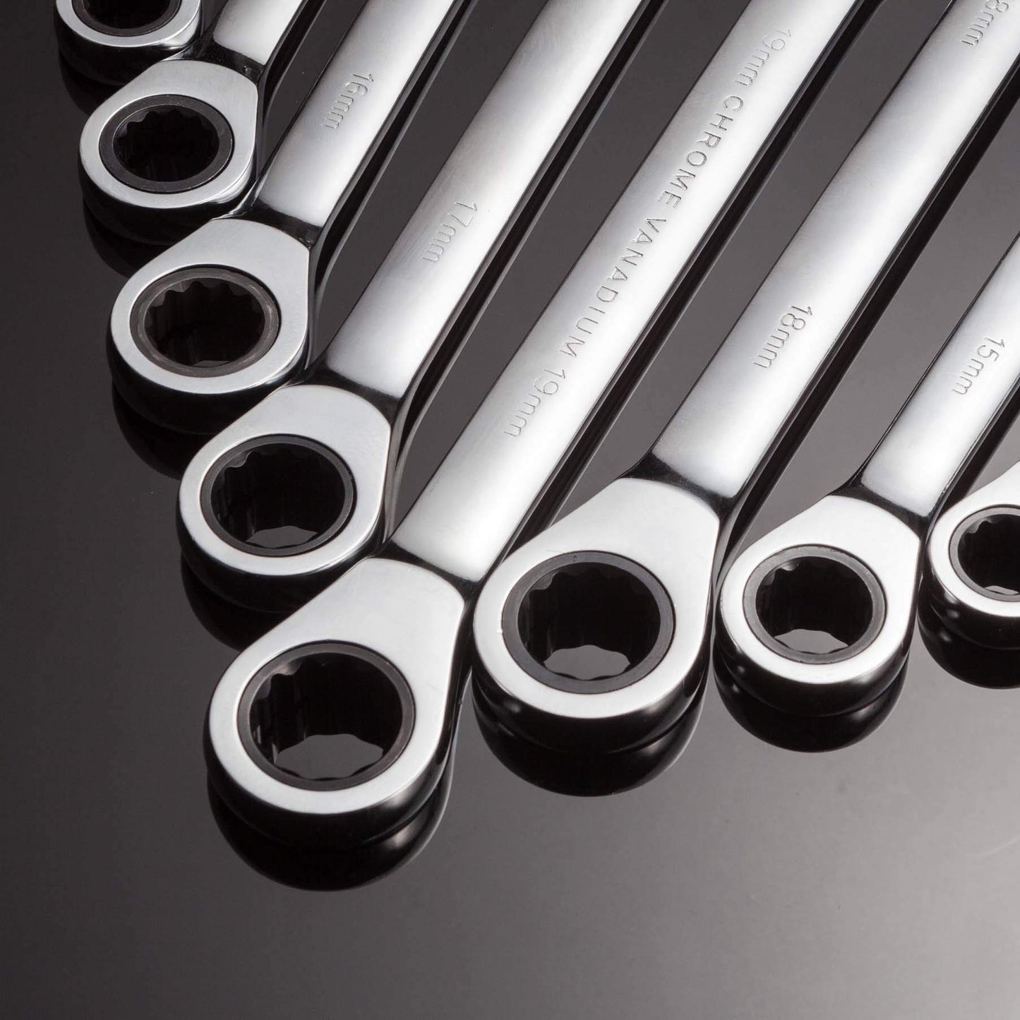 - Qnkaa Ratchet Spanner Set | Combination Wrench 12 Piece | Metric Sizes from 8mm to 19mm -