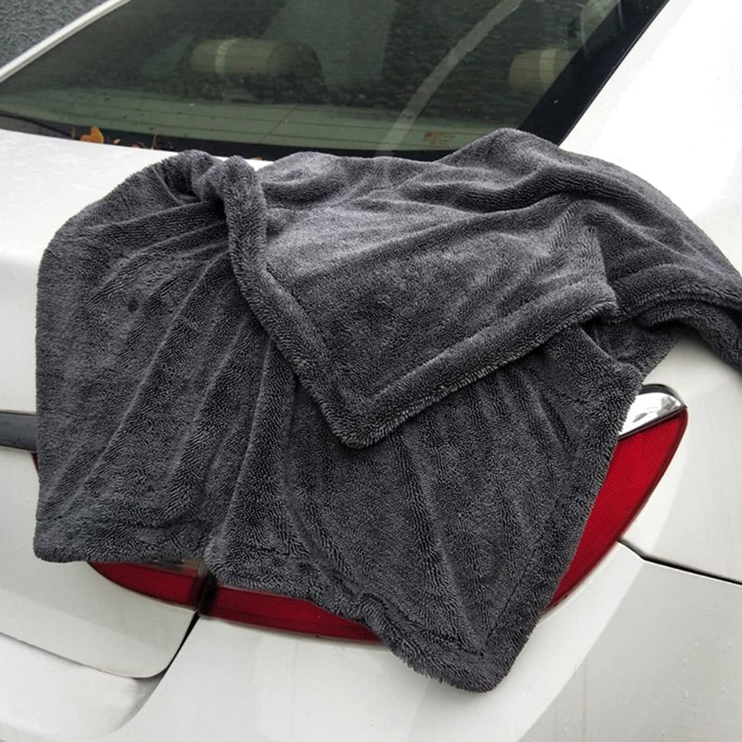 Detailers United - Hydro Hoover XL - Professional Grade Plush Microfibre Car Drying Towel 1400 GSM (50 x 80 cm) Grey For Fast Streak-Free Drying and Detailing