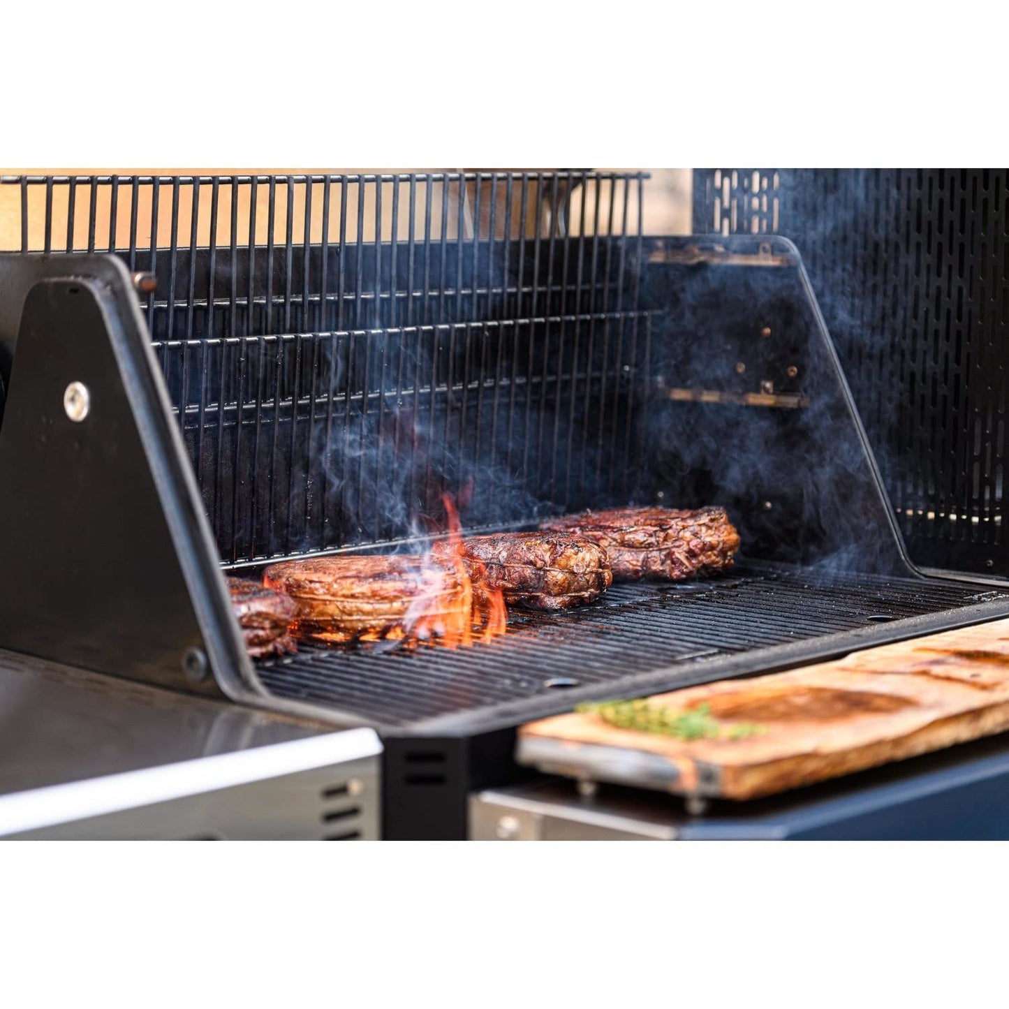 - Masterbuilt MB20041320 Gravity Series | 1050 Outdoor Digital Charcoal Barbecue -
