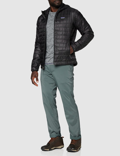 - PATAGONIA Men's Nano Puff Hoody | Black -