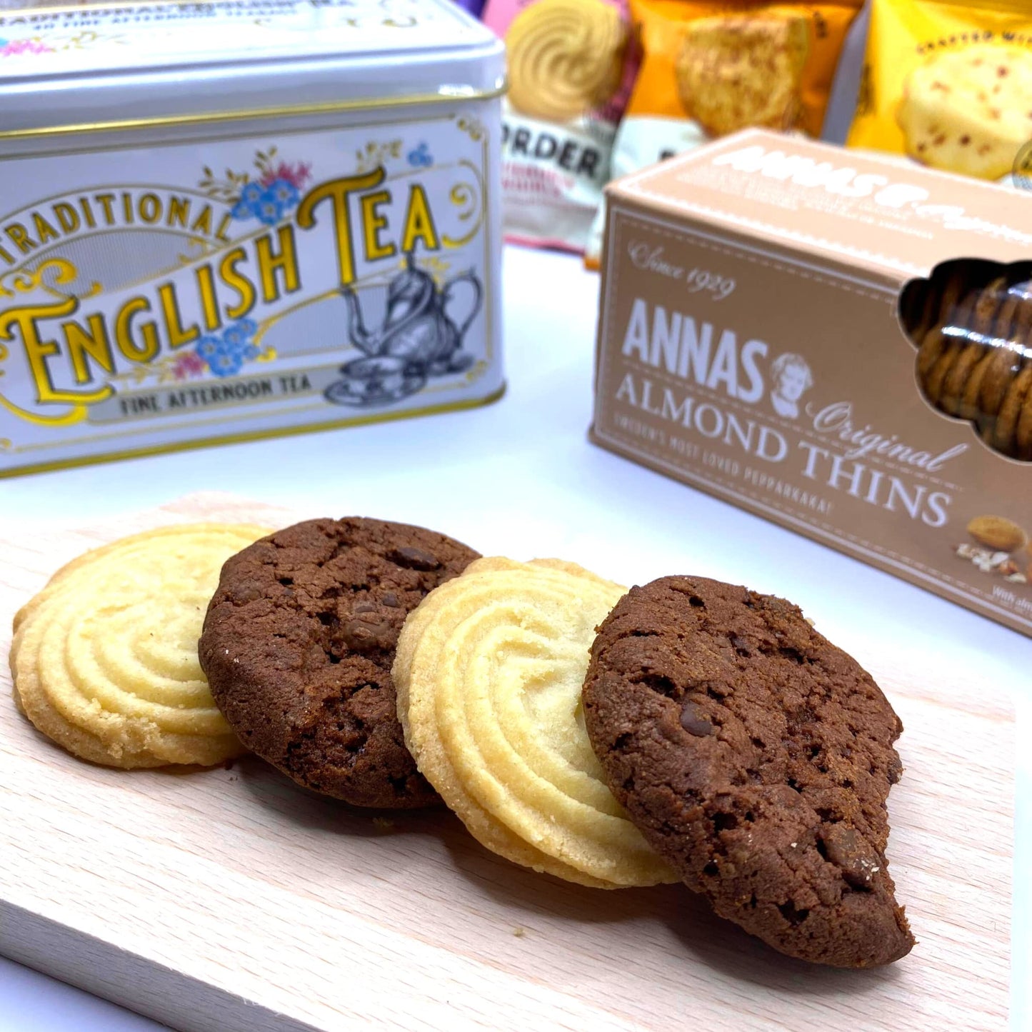 Biscuits Gift Set Afternoon Tea Hamper Gifts Border Biscuit English tea lovers & Biscuit Lovers, Grandparents, Mum, Dad, Birthdays