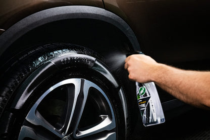 - Turtle Wax 51801 Spray | Wet n Black Car Tyre Dressing | Instant Deep Black Wet Looking Tyres | 500ml -