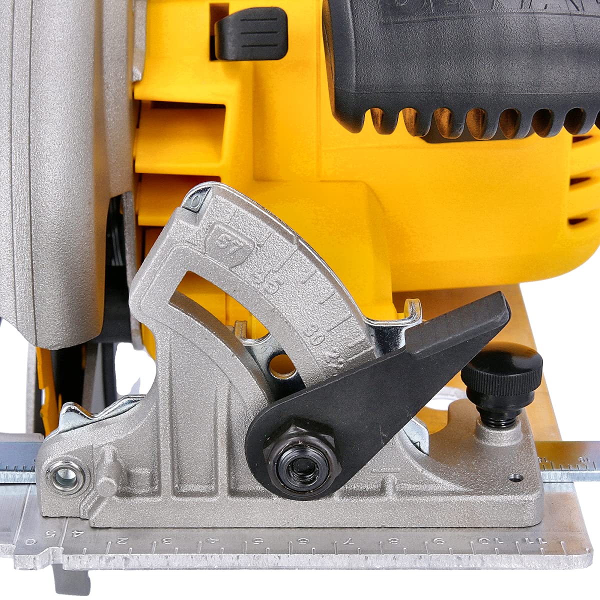 Dewalt DCS570 18V XR Brushless Circular Saw with 2 x 5Ah Batteries, Charger & Case
