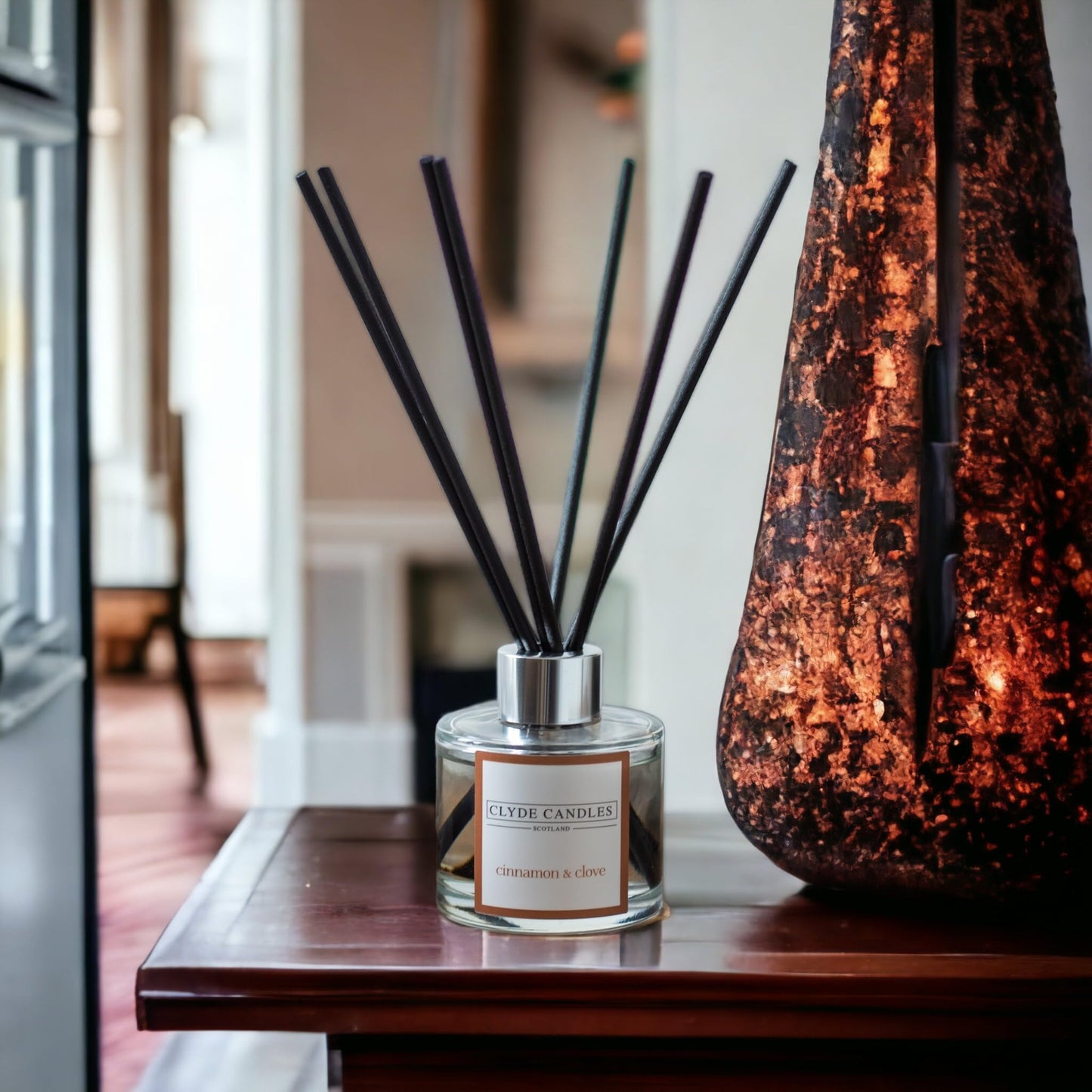 Cinnamon & Clove Reed Diffuser - Clyde Candles, Luxury Diffuser Oil with a Set of 7 Fibre Sticks, 100ml, Best Aroma Scent for Home, Kitchen, Living Room, Bathroom. Fragrance Diffusers set with sticks