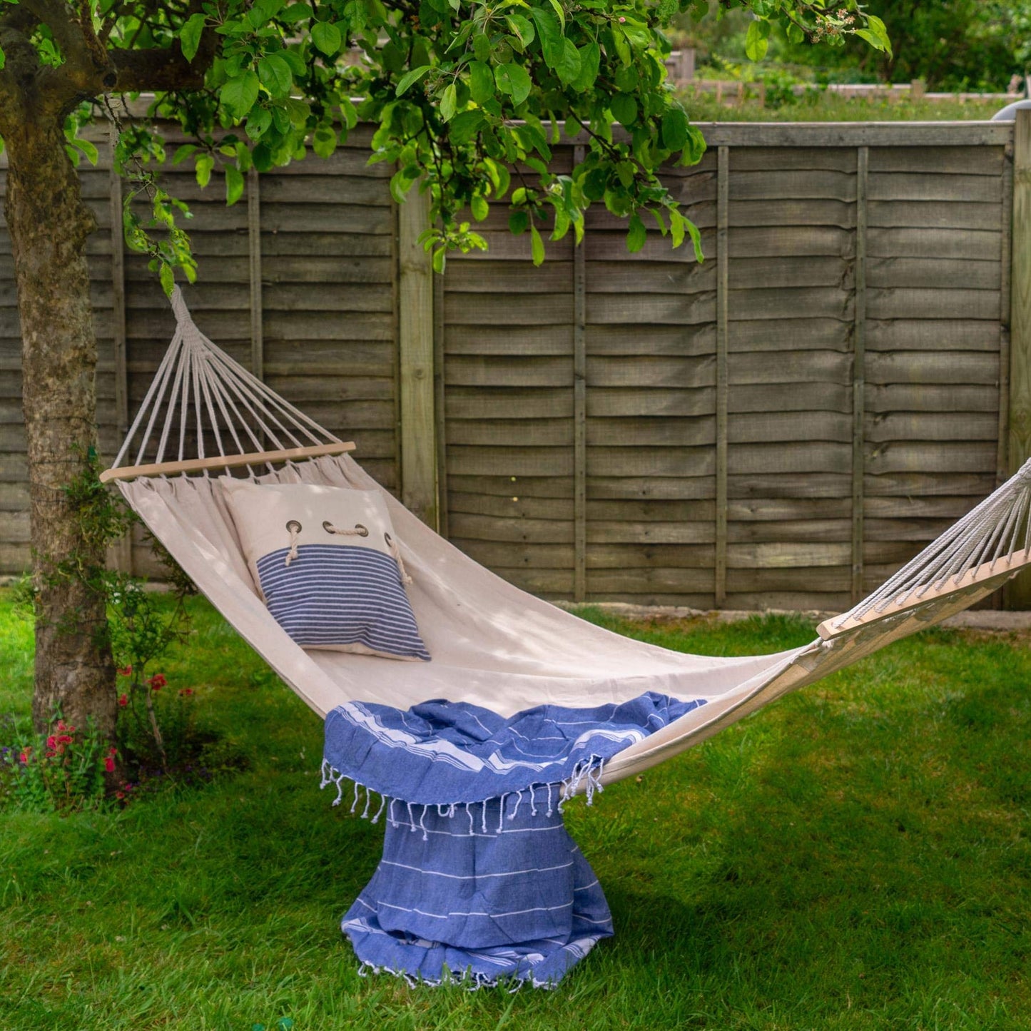 - Harbour Housewares 276cm Cream Cotton Hammock | Wooden Spreader Bars & Cotton Carry Bag -
