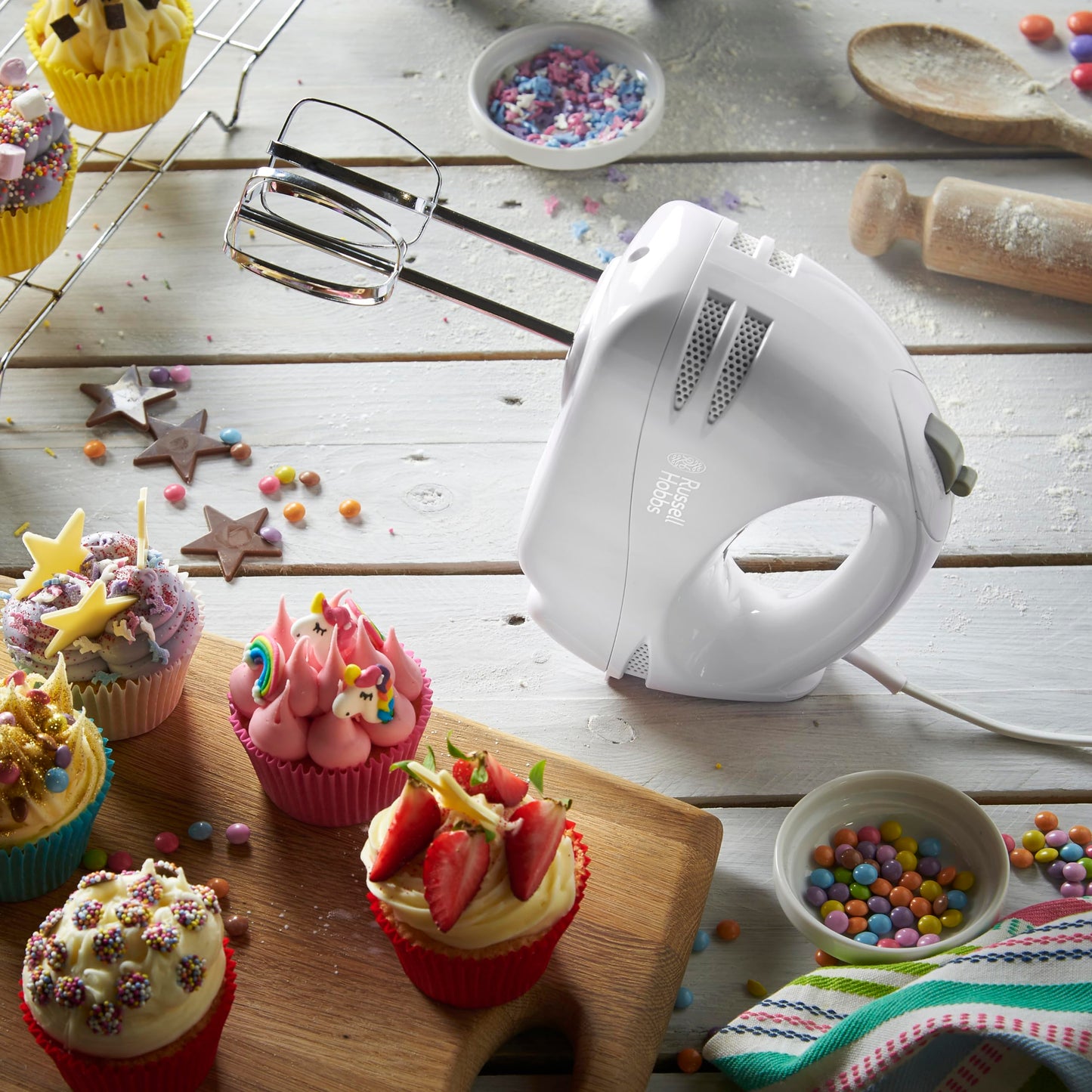 - Russell Hobbs Food Collection Electric Hand Mixer | 6 Speeds | Easy release button -