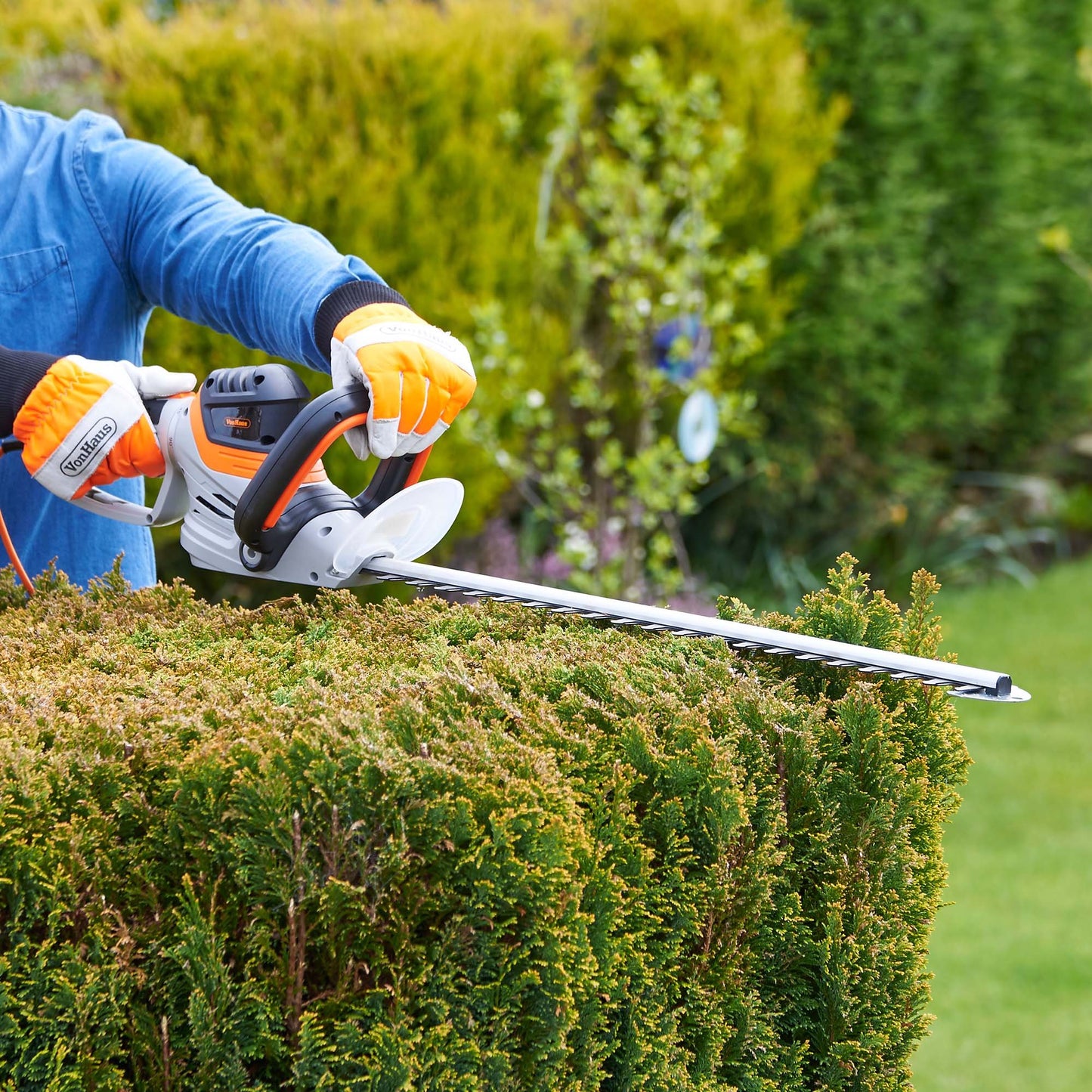 - VonHaus Hedge Trimmer 710W – Electric Lightweight Cutter for Hedges, Branches, Shrubs