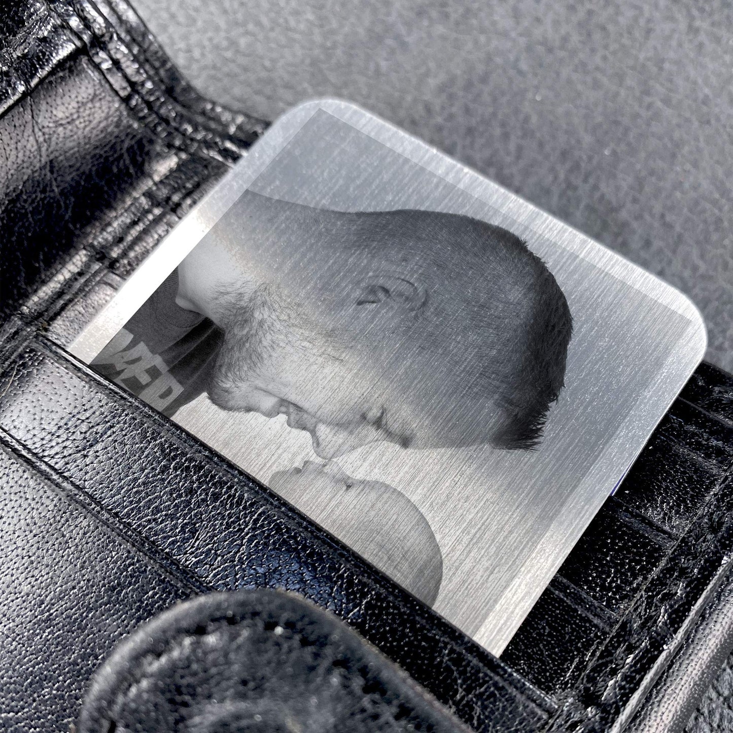- RED OCEAN Personalised Gift For New Dad | METAL Keepsake Photo Card For Wallet -