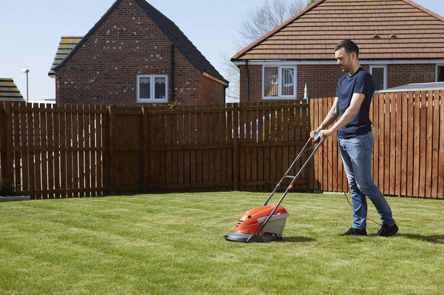- Flymo Hover Vac 250 Electric Hover Collect Lawn Mower | 1400W | 25cm Cutting Width | 15L Grass Box | Ambidextrous Handles | Folds Flat -