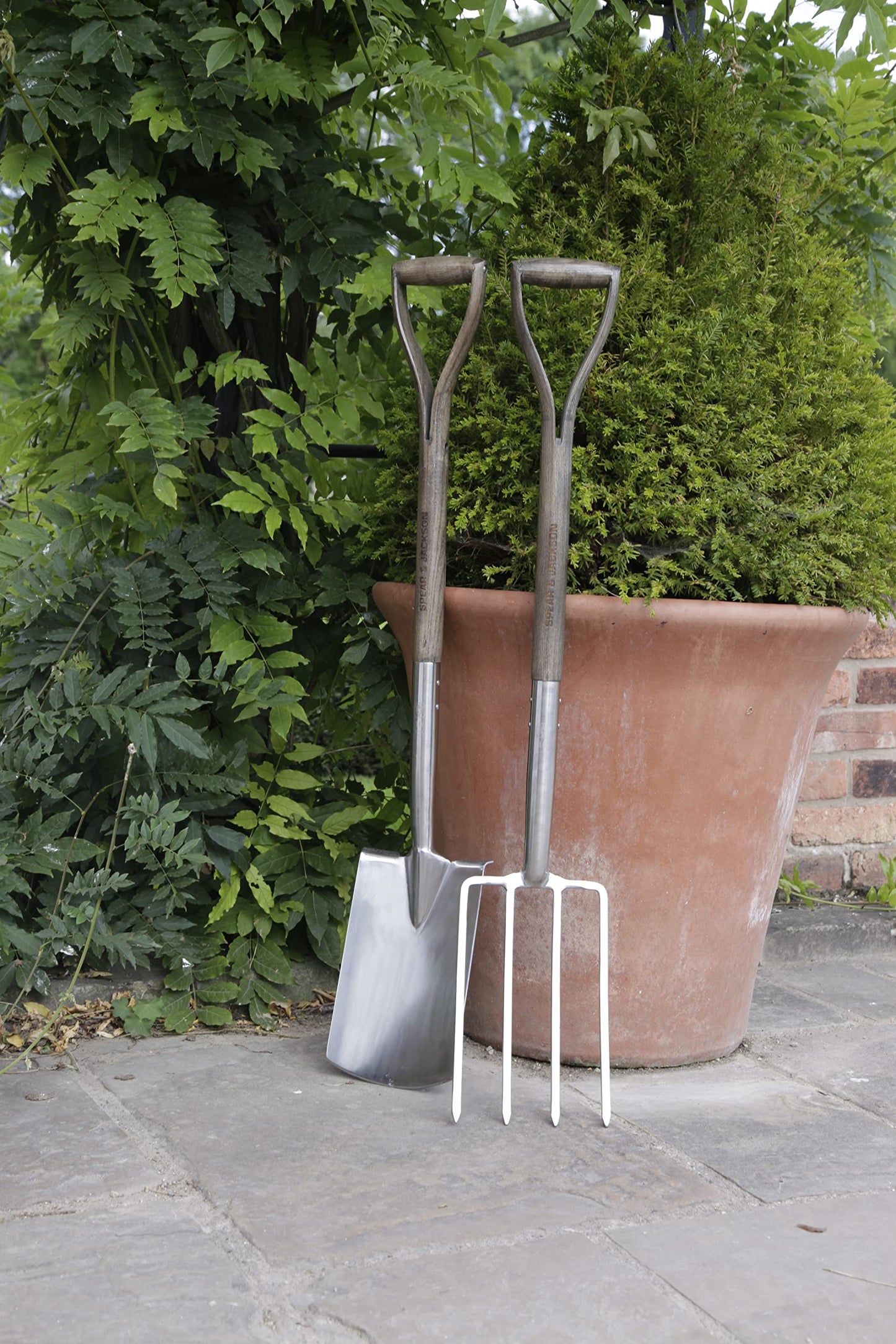 - Spear & Jackson | ‎4450DS Traditional Stainless Digging Spade -