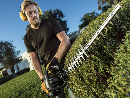 - Mcculloch HT 5622 Petrol Hedge Trimmer | 22 cc | 56 cm Cutting Blade | 22 mm Blade Gap -