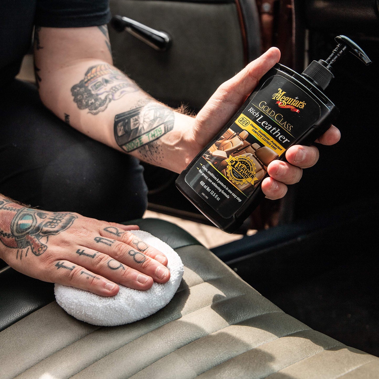 - Meguiar's G17914 Gold Class Rich Leather 3in1 | Leather Cleaner -